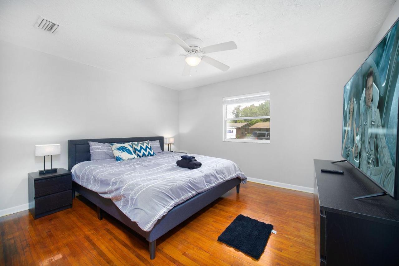 King Bedroom 2Bed1Bath Sleeps 4 Close To Town Center Downtown Beach Mayo Clinic Jacksonville Luaran gambar