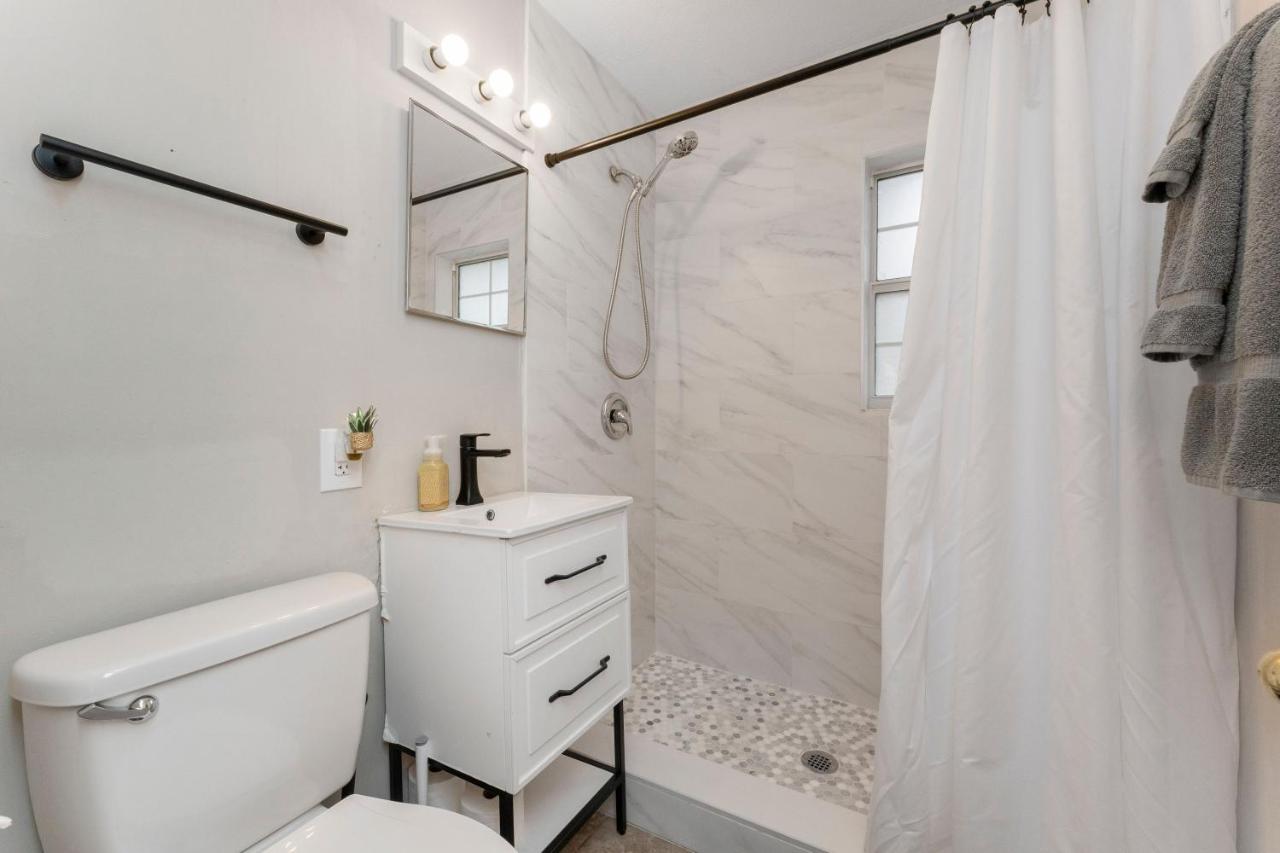 King Bedroom 2Bed1Bath Sleeps 4 Close To Town Center Downtown Beach Mayo Clinic Jacksonville Luaran gambar